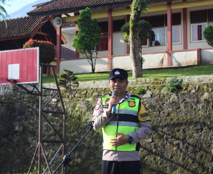 Upacara Bendera Hari Senin Bersama Kasatreskrim Polsek Getasan